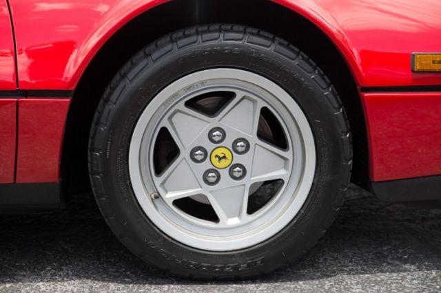 1986 Ferrari GTS -- - photo 11