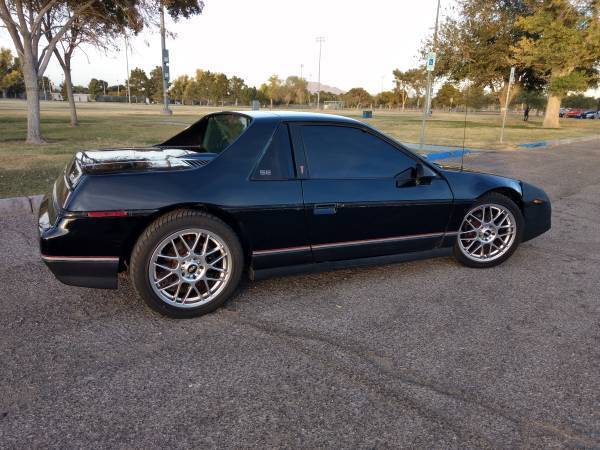 1986 Pontiac Fiero - photo 4
