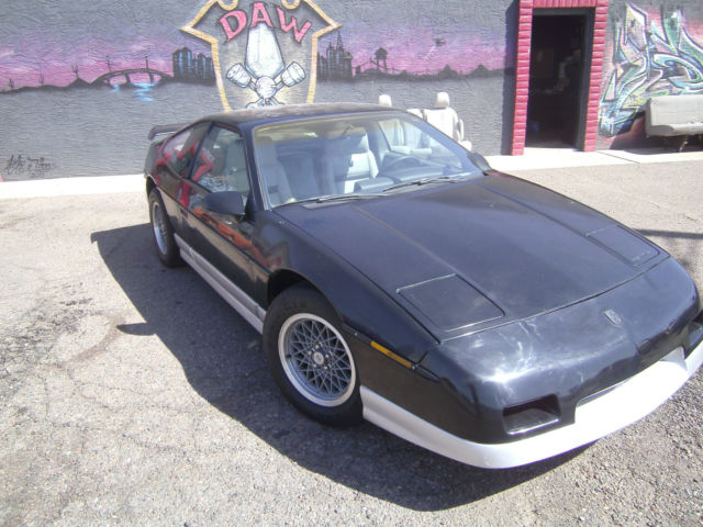 1986 Pontiac Fiero - photo 5