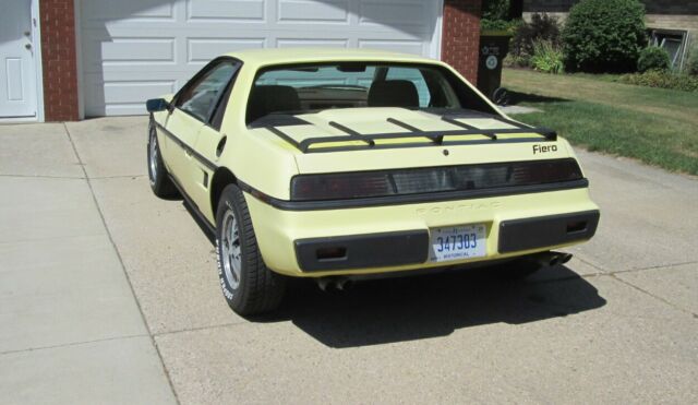 1986 Pontiac Fiero - photo 13