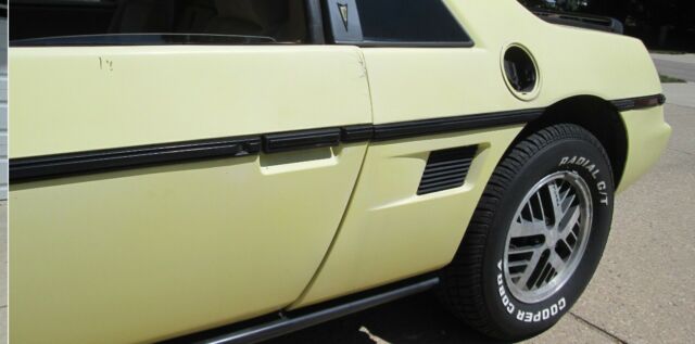 1986 Pontiac Fiero - photo 6