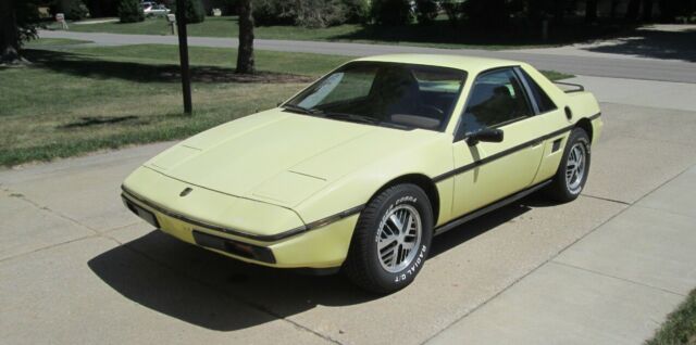 1986 Pontiac Fiero - photo 7