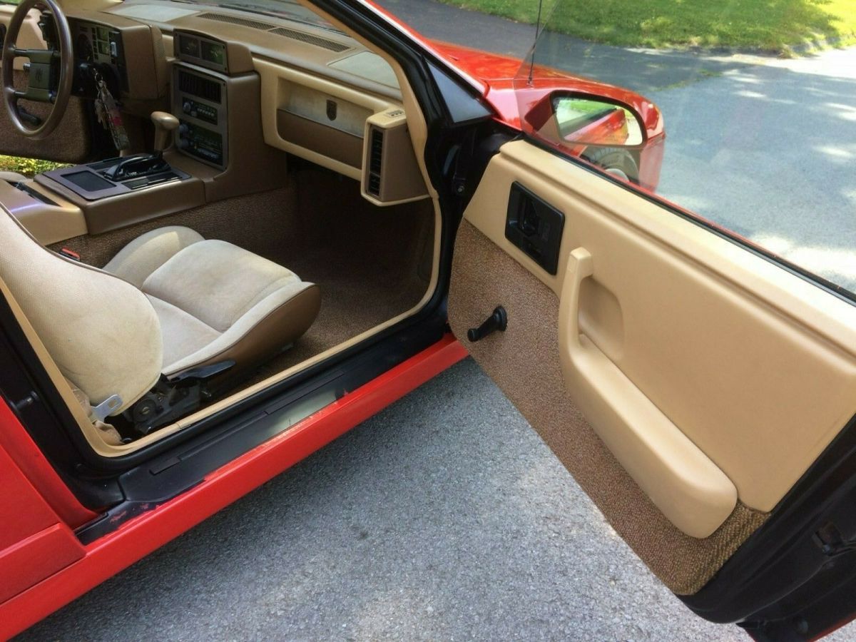 1986 Pontiac Fiero SE - photo 11
