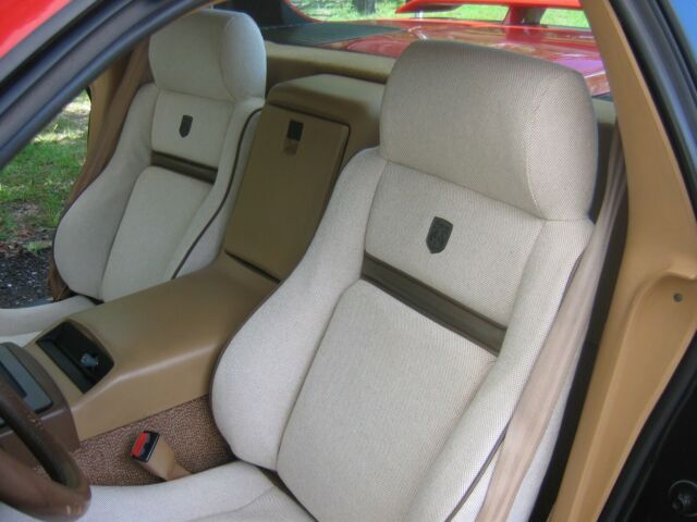 1986 Pontiac Fiero - photo 8