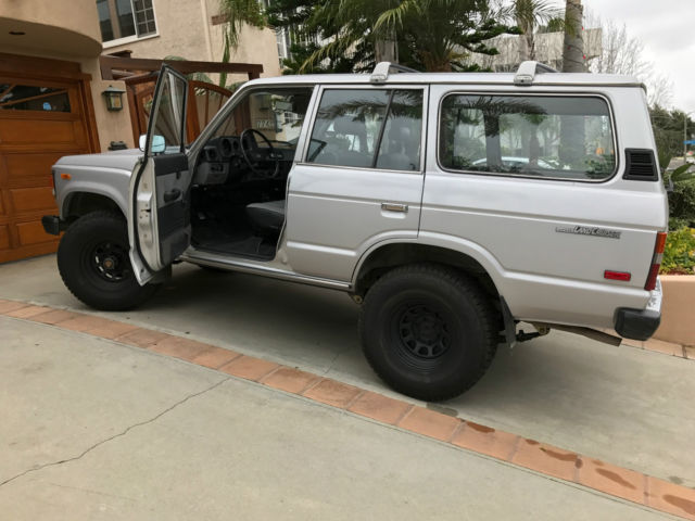 1986 Toyota Land Cruiser Base Sport Utility 4-Door - photo 10