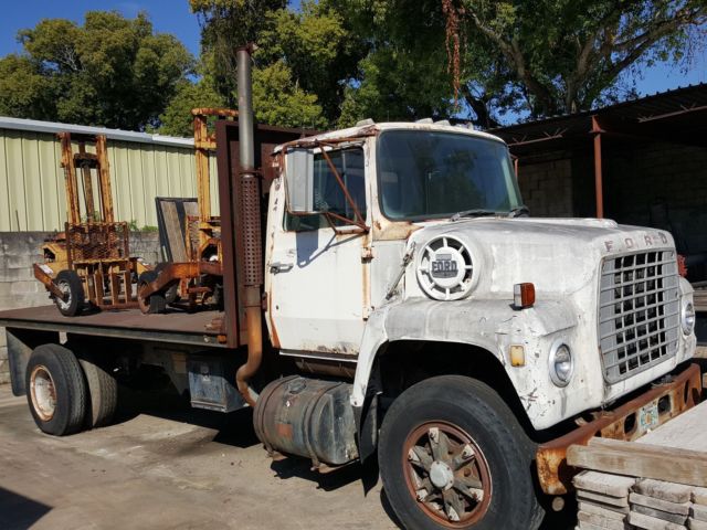 1986 ford 8000 flat bed dump body has rebuilt jasper 3208 w/low mileage 1986 Ford 8000