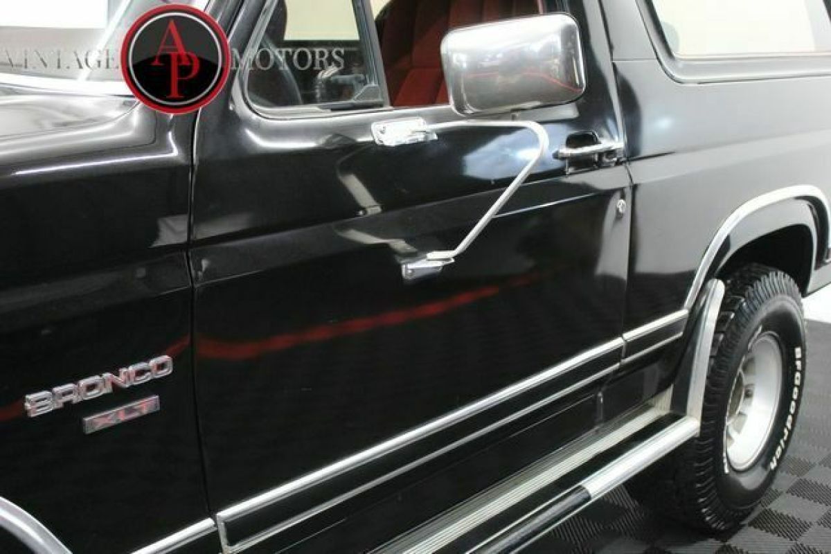 1986 Ford Bronco XLT Only 93k! - photo 9
