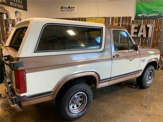 1986 Ford Bronco XLT 2dr 4WD SUV - photo 10