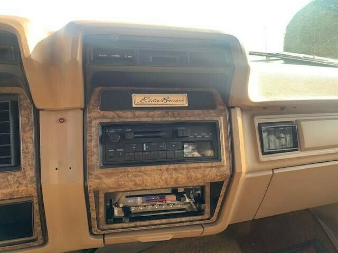 1986 Ford Bronco XLT- Eddie Bauer Edition - photo 5