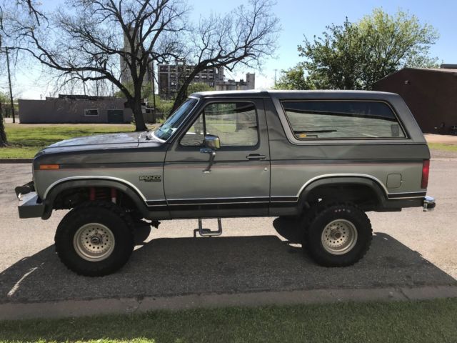 1986 Ford Bronco grey - photo 4