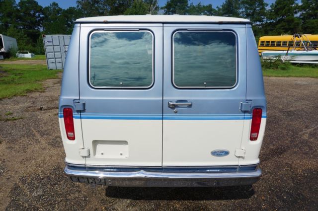 1986 Ford E-Series Van Club Wagon - photo 7