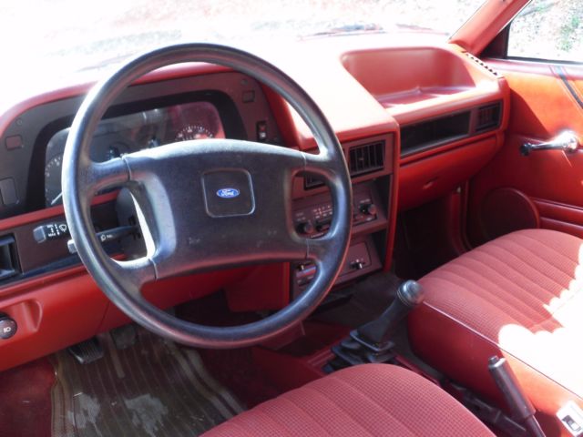 1986 Ford Escort - photo 7