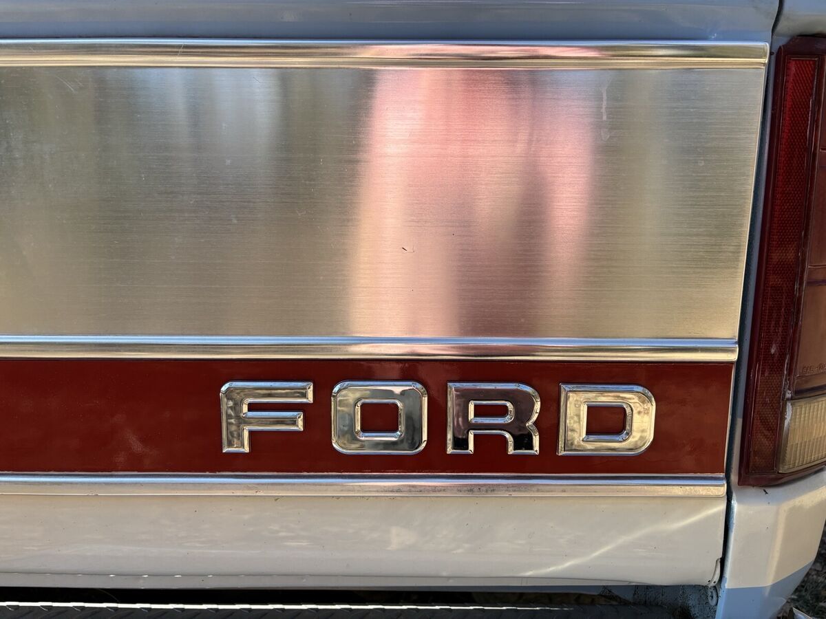 1986 Ford F-150 XLT Lariat - photo 4