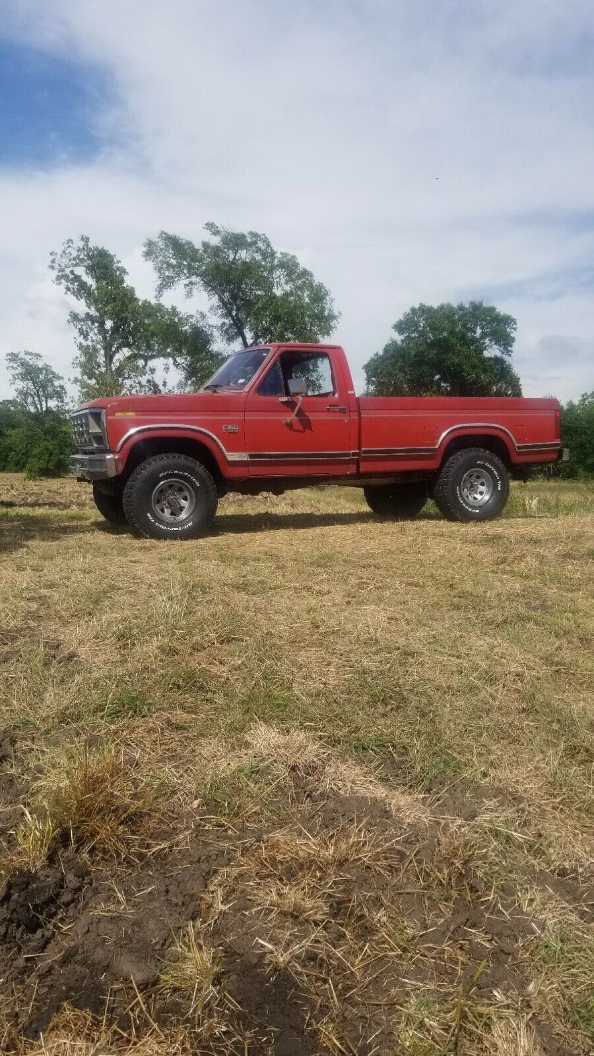 1986 Ford F-150 Pickup Red 4WD Automatic 1986 Ford F-150