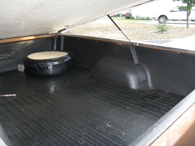 1986 Ford F-150 XLT Lariat Standard Cab Pickup 2-Door - photo 10