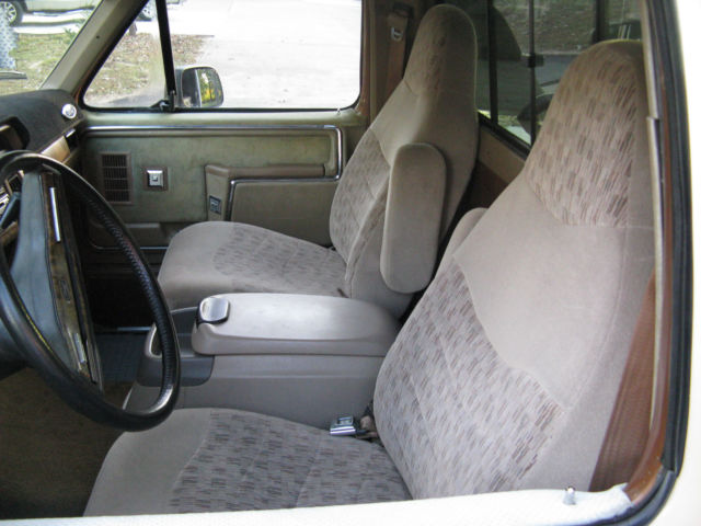 1986 Ford F-150 XLT Lariat Standard Cab Pickup 2-Door - photo 11