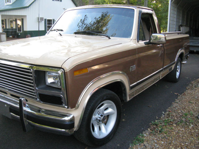 1986 Ford F-150 XLT Lariat Standard Cab Pickup 2-Door - photo 9