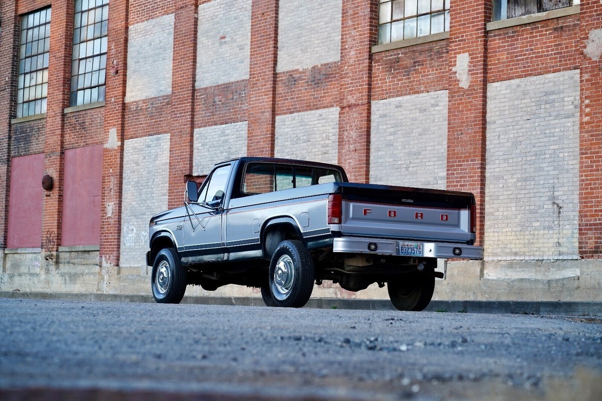 1986 Ford F-250 - photo 4