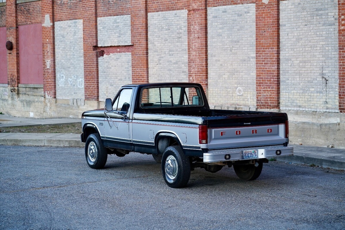 1986 Ford F-250 - photo 6