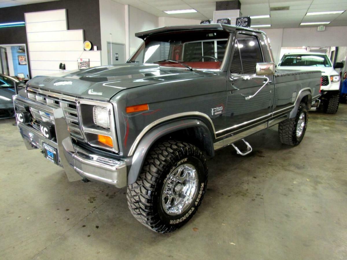 1986 Ford F-250 Regular Cab 4WD 8,970 Miles ONE OWNER 1986 Ford F-250 Regular Cab 4WD