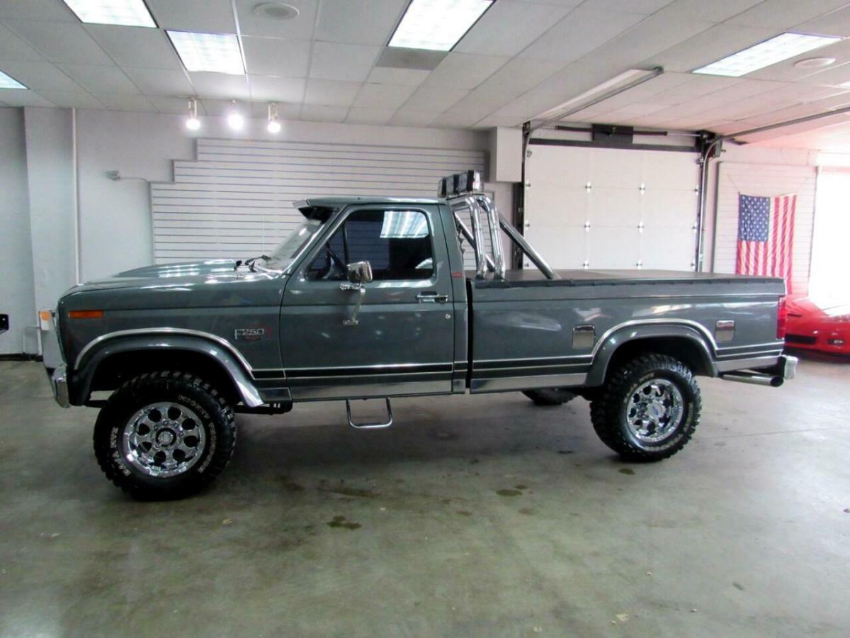 1986 Ford F-250 Regular Cab 4WD - photo 2