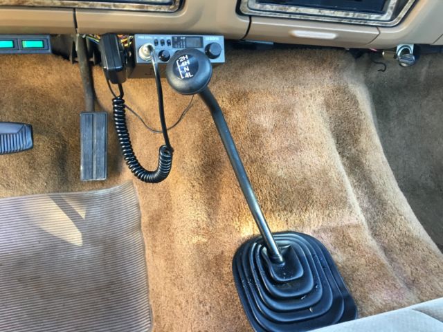 1986 Ford F-250 XLT Lariat 4X4 1 Owner 26K Actual Miles HD Video - photo 10