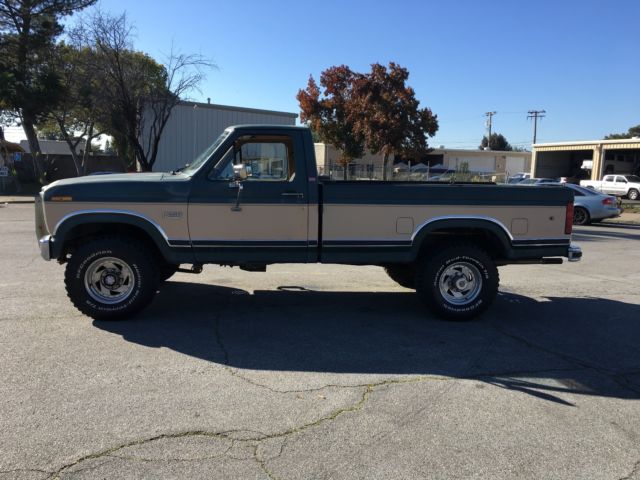 1986 Ford F-250 XLT Lariat 4X4 1 Owner 26K Actual Miles HD Video - photo 3