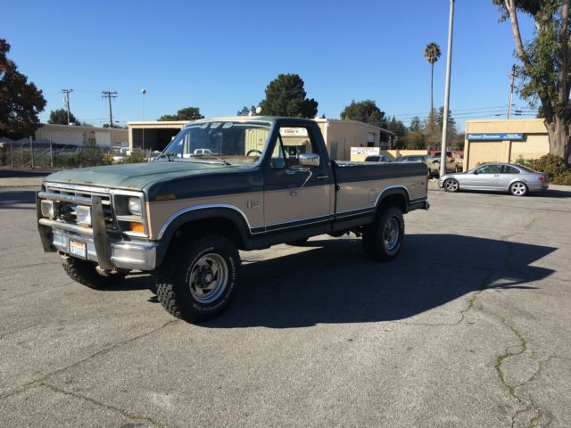 1986 Ford F-250 XLT Lariat 4X4 1 Owner 26K Actual Miles HD Video - photo 4