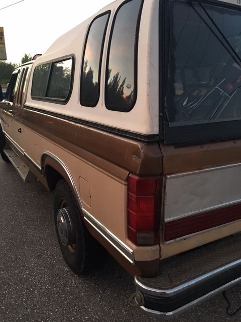 1986 Ford F-250 Lariat - photo 2