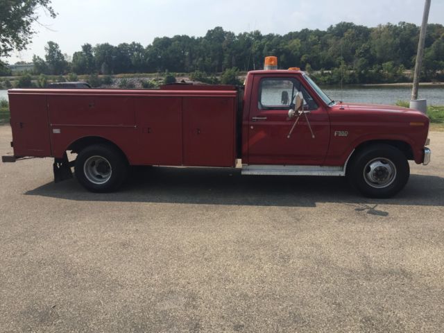 1986 FORD F-350 6.9 Diesel DUALLY TRUCK WORK FARM One owner! 1986 Ford F-350 XL