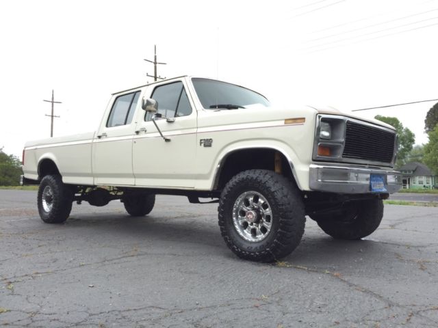 1986 FORD F-350 CREW CAB 4X4 DIESEL, ONLY 96,000 MILES, RUNS & LOOKS GREAT! 1986 Ford F-350 CREW CAB
