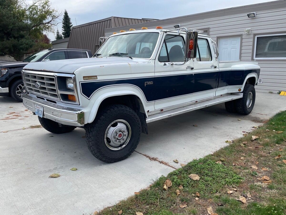 1986 Ford F-350 crew cab dually - photo 2