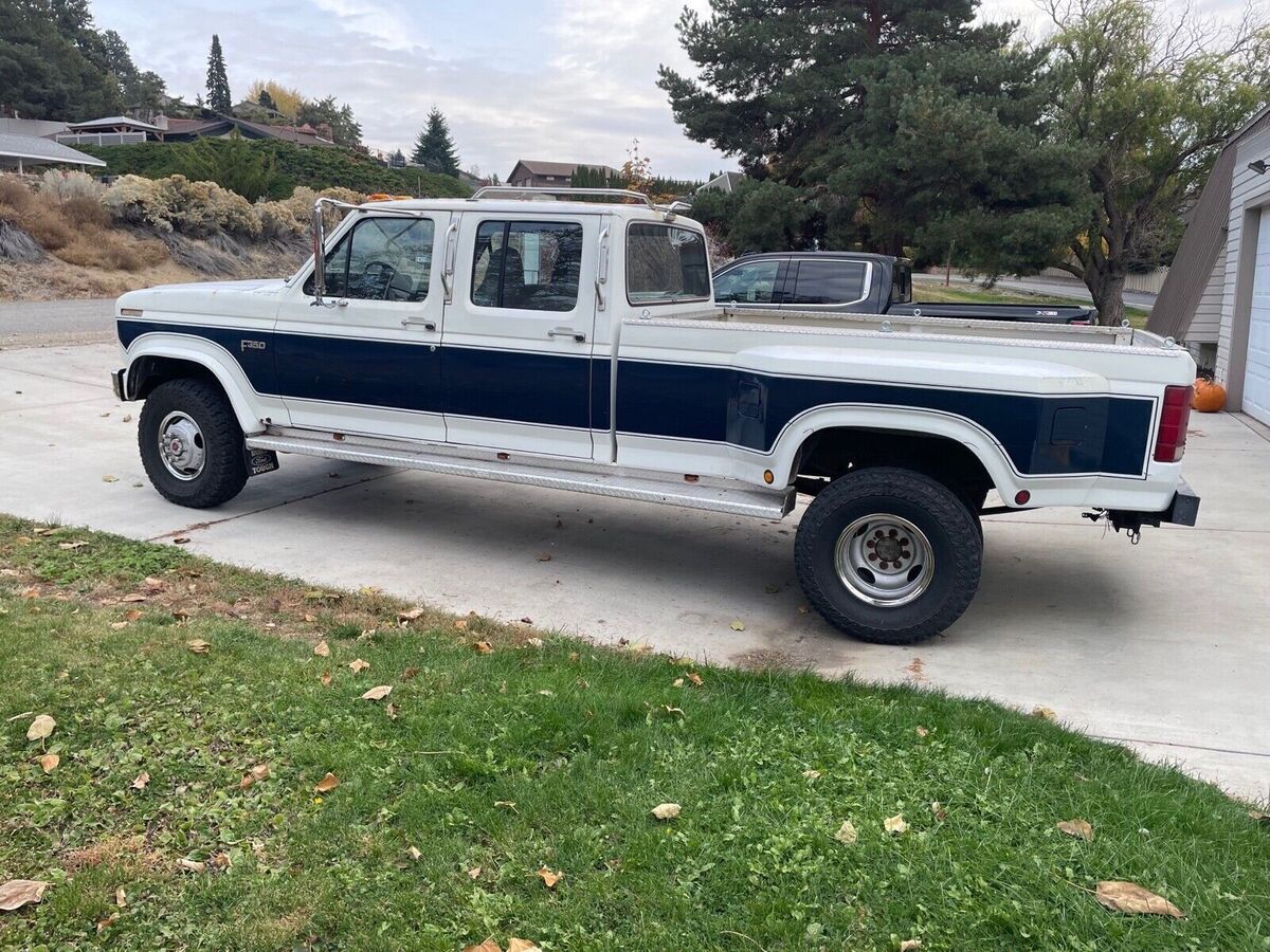1986 Ford F-350 crew cab dually - photo 3