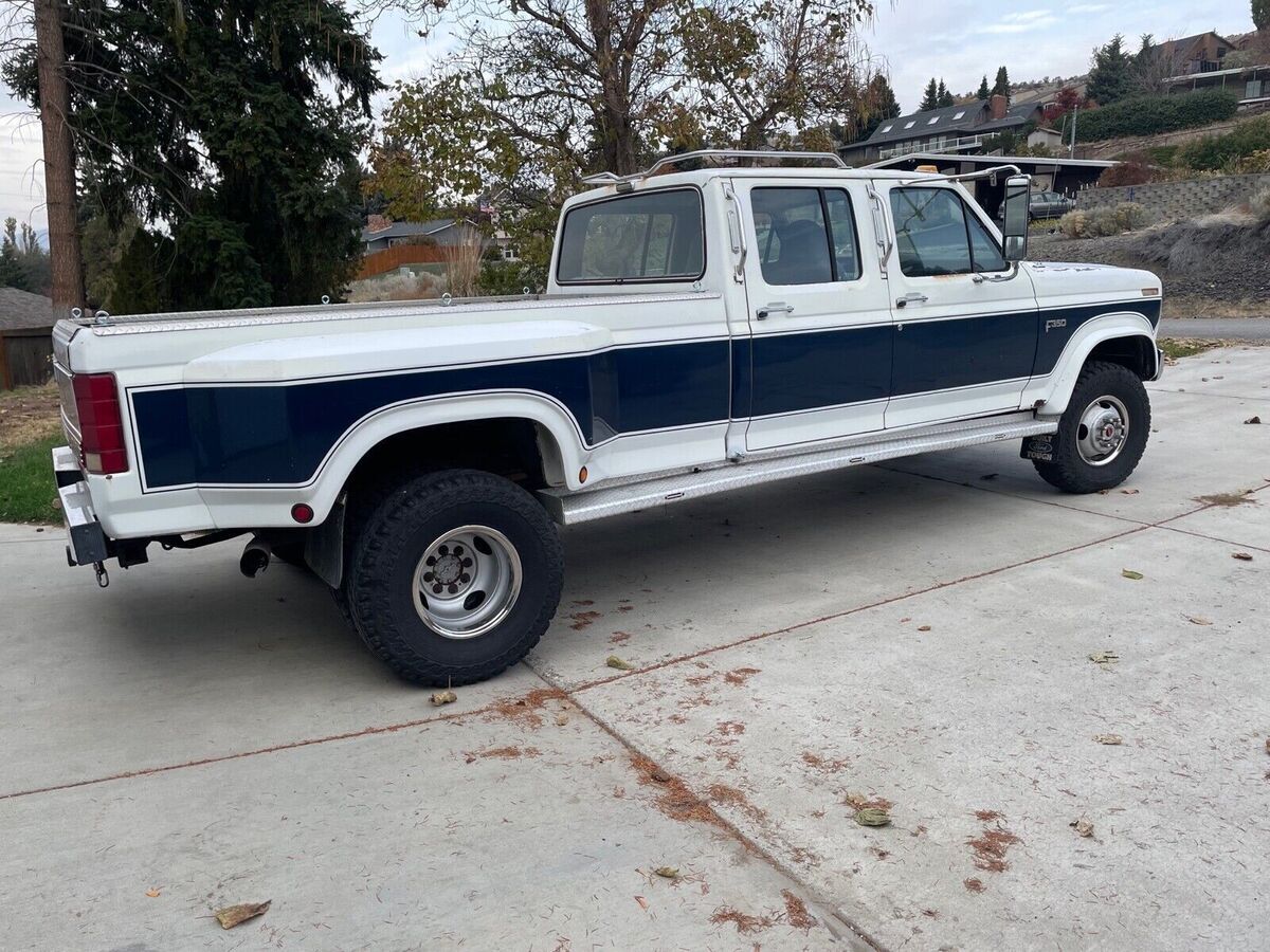 1986 Ford F-350 crew cab dually - photo 5
