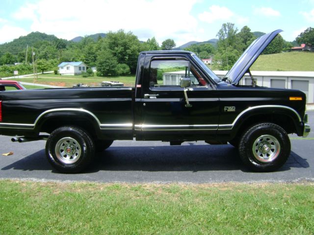 1986 Ford F150 XLT Lariat 4X4 Classic 1986 Ford F-150 XLT LARIAT