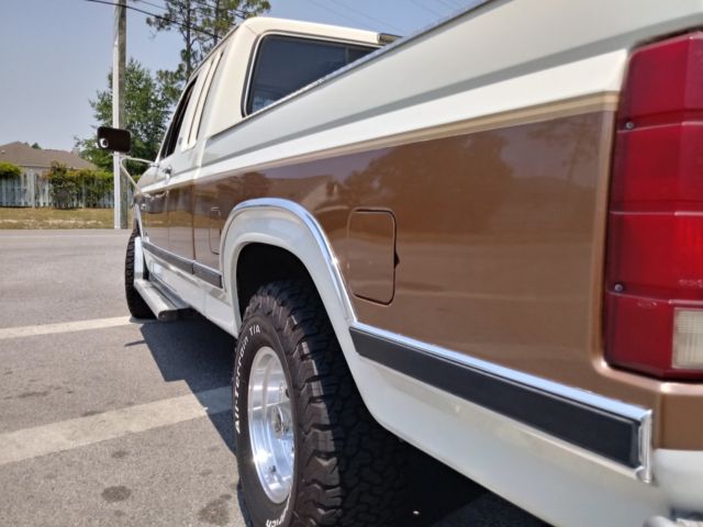 1986 Ford F-150 2-tone an chrome package - photo 6