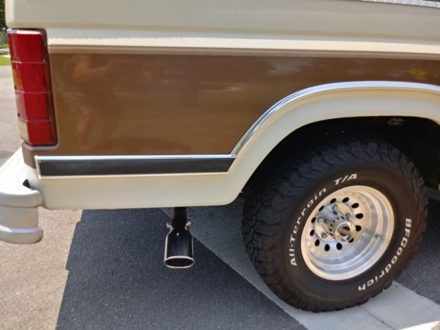 1986 Ford F-150 2-tone an chrome package - photo 7