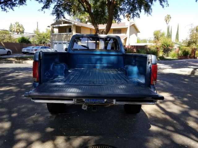 1986 Ford F-250 LARIAT - photo 8
