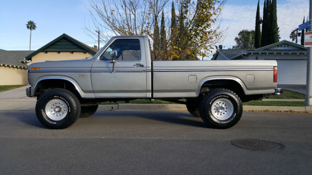 1986 Ford F-250 4X4 SUPER NICE & CLEAN RUST FREE CALIFORNIA TRUCK - photo 3