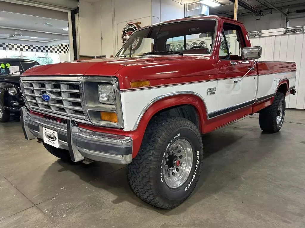 1986 FORD F-250 Lariat