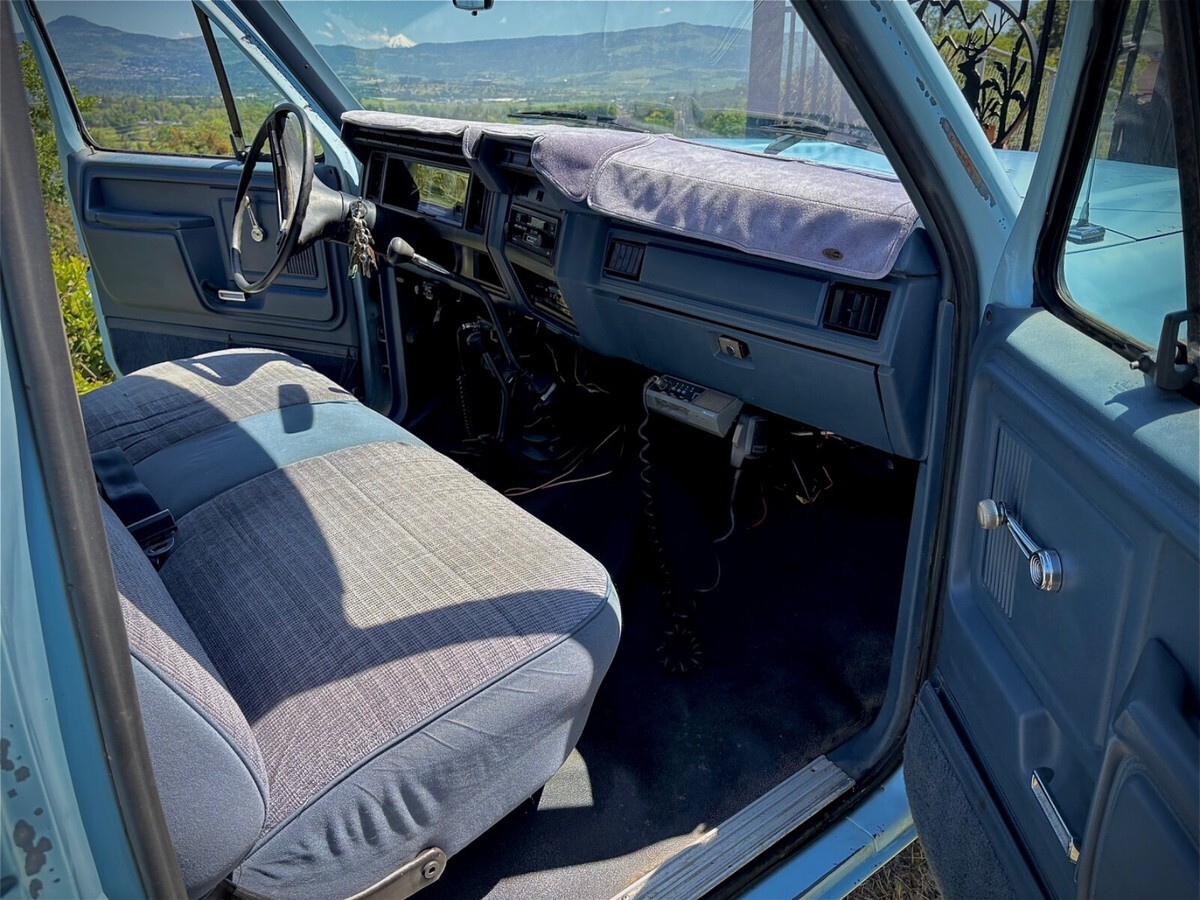 1986 Ford F-250 - photo 8