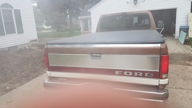 1986 Ford F-250 Lariat - photo 6