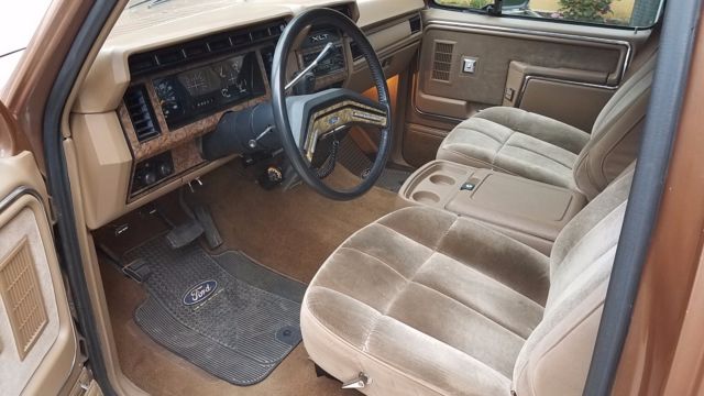 1986 Ford F-250 Lariat - photo 7