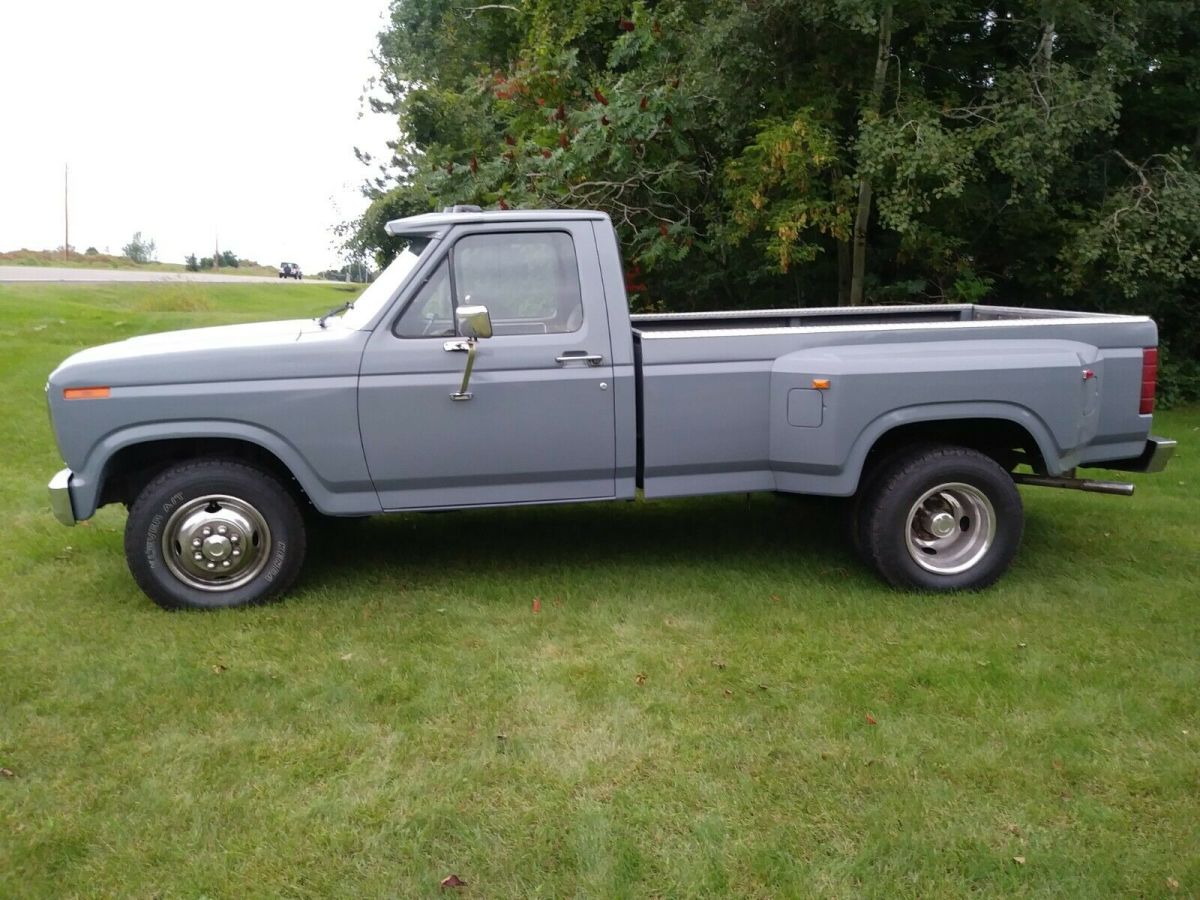 1986 Ford F350 truck 1986 Ford F-350