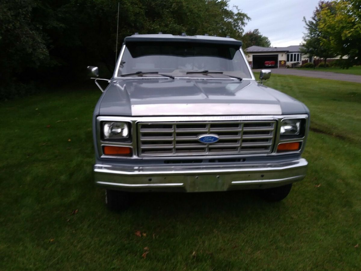 1986 Ford F-350 - photo 2