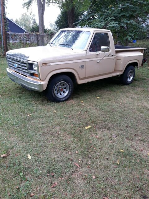 1986 Ford flare side survivor 1986 Ford F-150