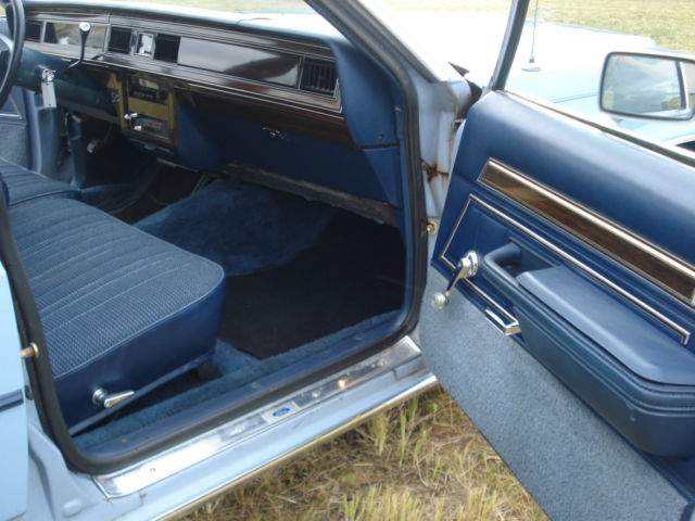 1986 Ford Crown Victoria Old Skool Wagon ! - photo 12