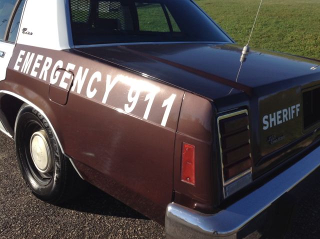1986 Ford Crown Victoria Police Car Package - photo 10