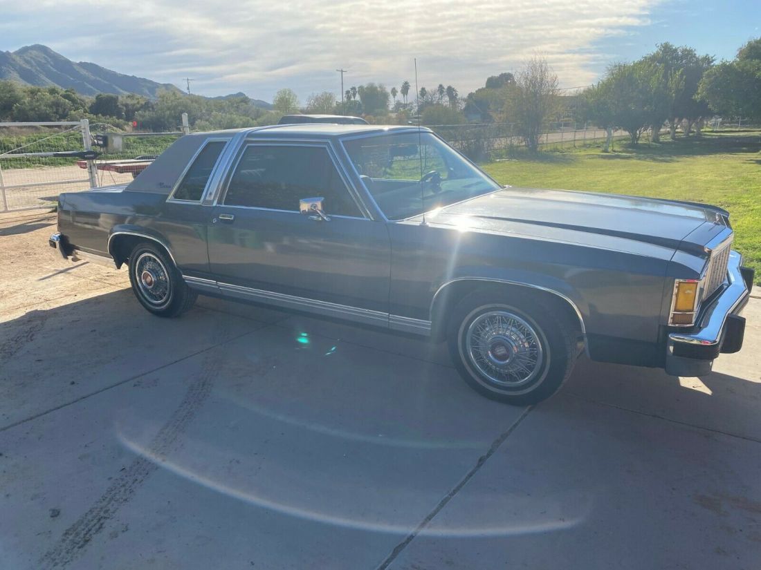 1986 Ford LTD Crown Victoria 2 Door with 45k miles 1986 Ford Crown Victoria LTD
