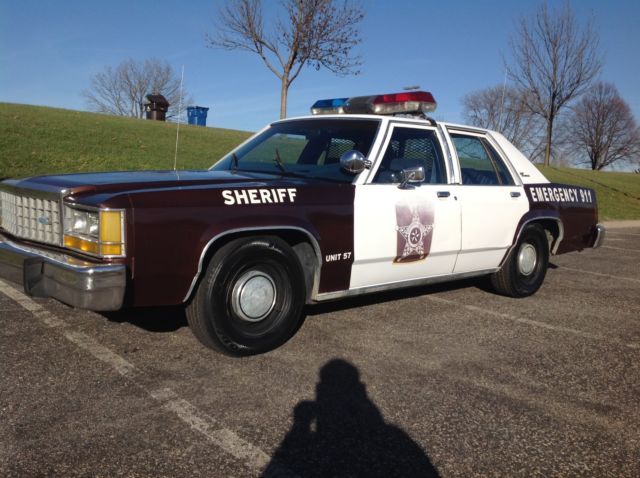 1986 Ford LTD Crown victoria Ex-Police car 1986 Ford Crown Victoria Ltd